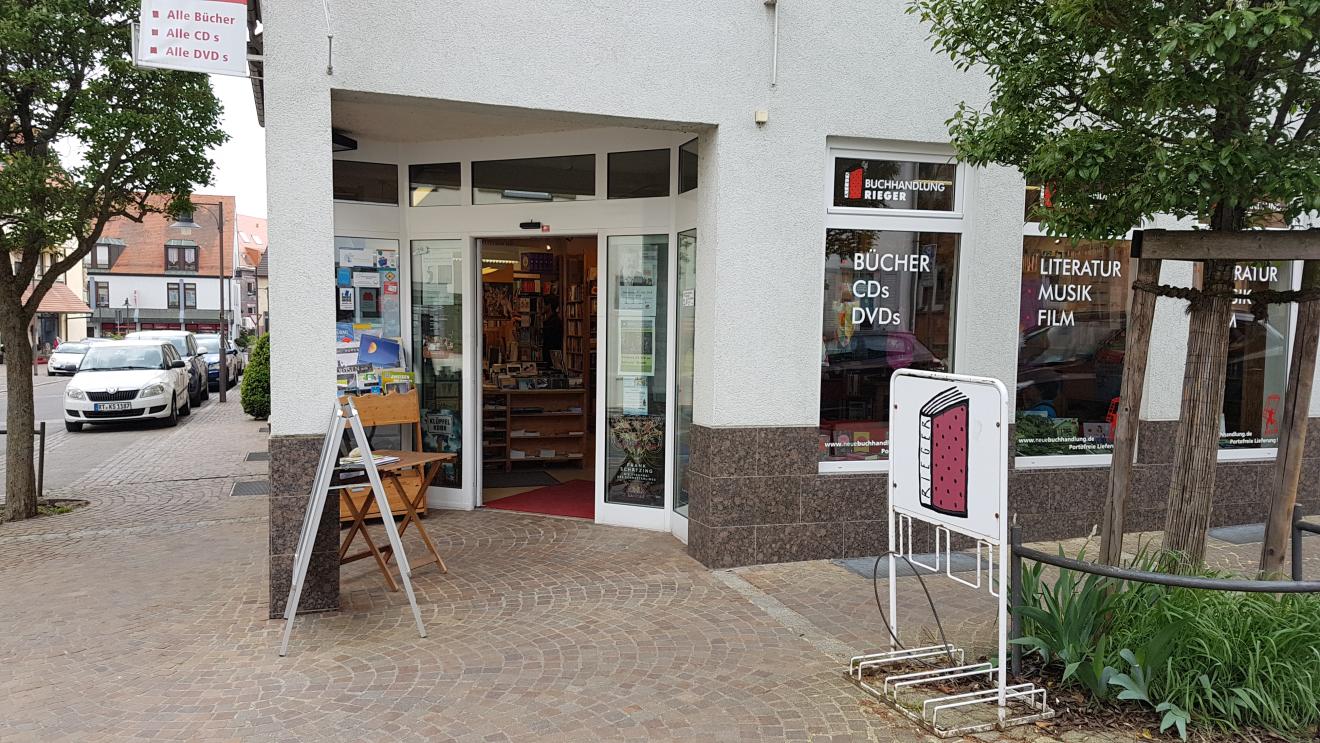 Buchhandlung von außen
